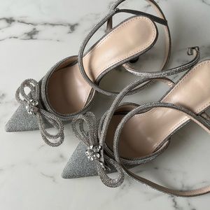 Bow Glitter Pumps